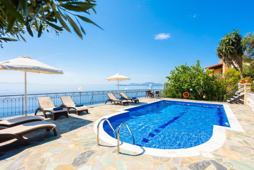 Nisaki Villa | Villa Lina