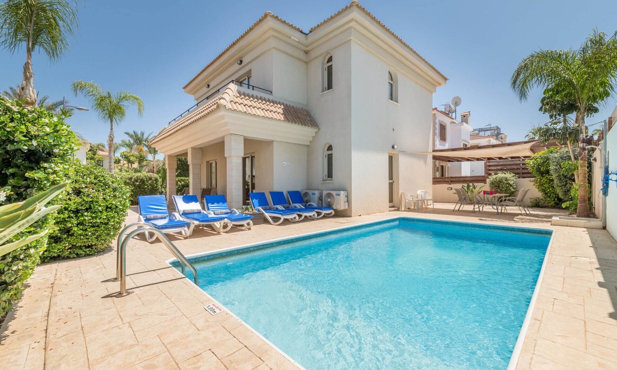 Kapparis Villa | Villa Lindo - Charming Kapparis Getaway