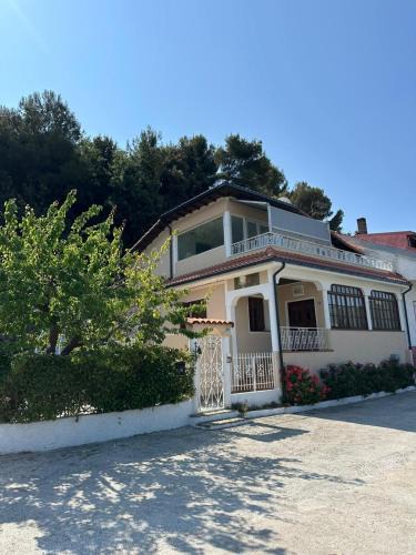 Camporosso House | Villa Lollo