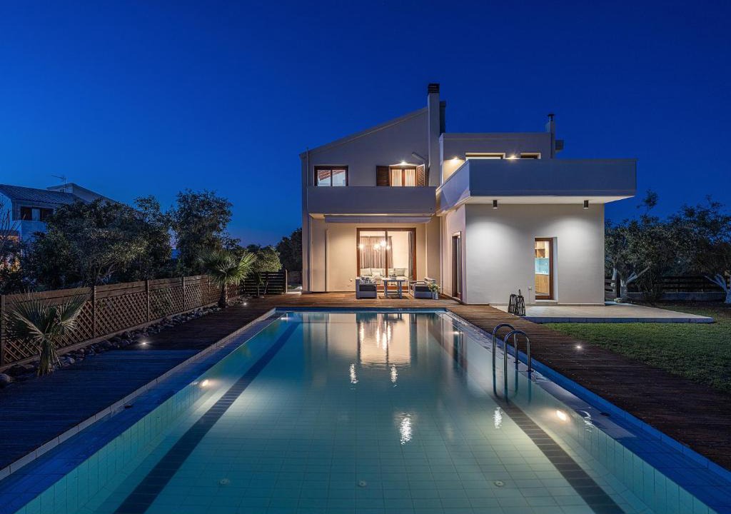 Akrotiri Villa | Villa Magia