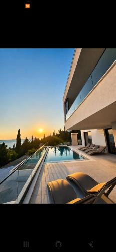 Starigrad Villa | Villa Malu with Heated Pool & Jacuzzi