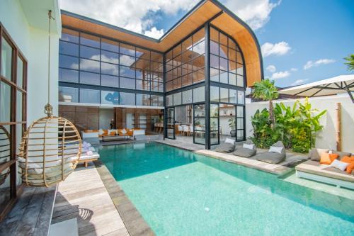 Berawa Villa | Villa Mango 2 - Amazing 4-bdr Villa in Berawa ! PERFECT LOCATION