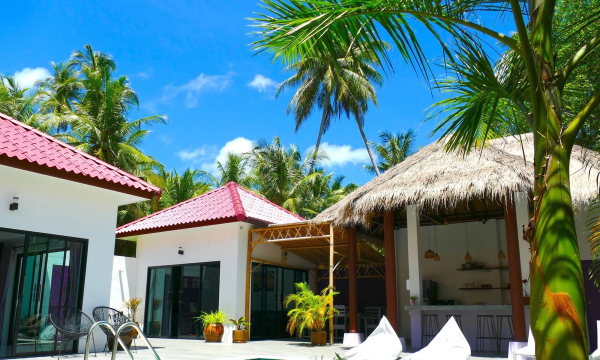 Ko Pha-ngan Villa | Villa Manni, bright and welcoming, nestled among coconut trees