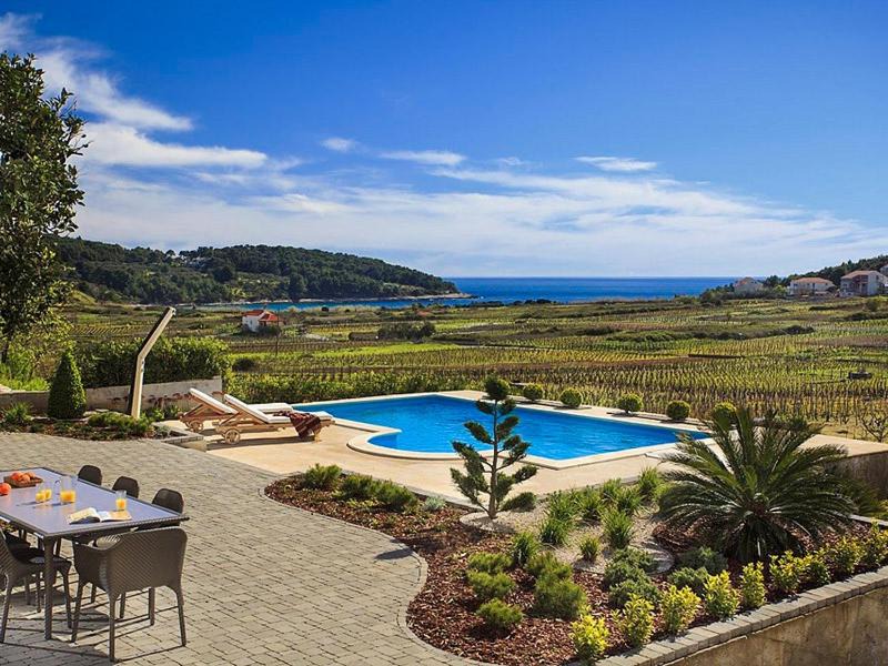 Lumbarda Villa | Villa Mar