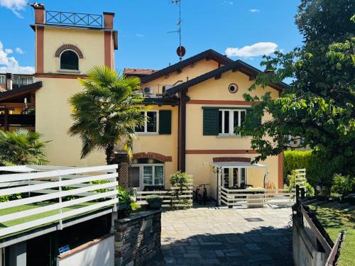 Arona Apartment | Villa Marchesa