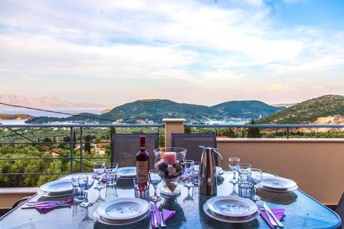 Nidri Apartment | Villa Maria & George