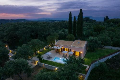 Perama Villa | Villa Markia