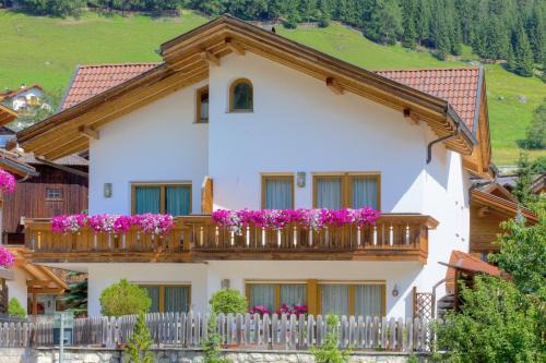 Corvara in Badia Apartment | Villa Martha ex Garnì Oskar