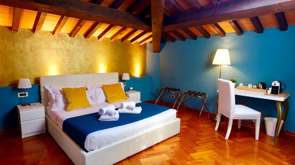 Pisa City Centre Bed & Breakfast | Villa Martina Classic & Luxury Room