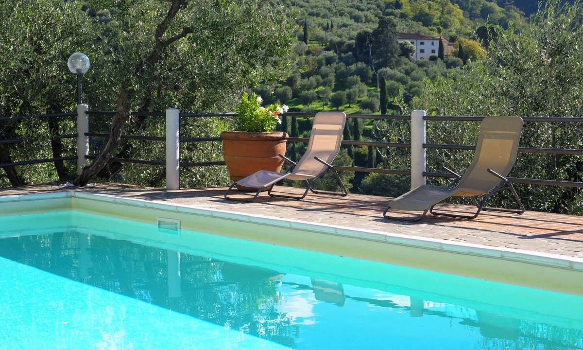Saturnana House | Villa Martinelli Valdibrana with stunning swimming pool for the exclusive use of guests.