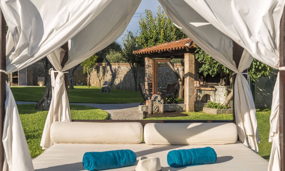 Chalikounas Villa | Villa Maxim, Private Pool & Tennis Court includedn