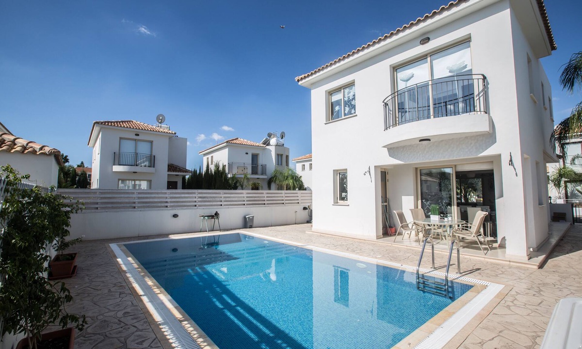 Pernera Villa | Villa Megan, Modern 3BDR Pernera Villa with Pool, Close to all Amenities