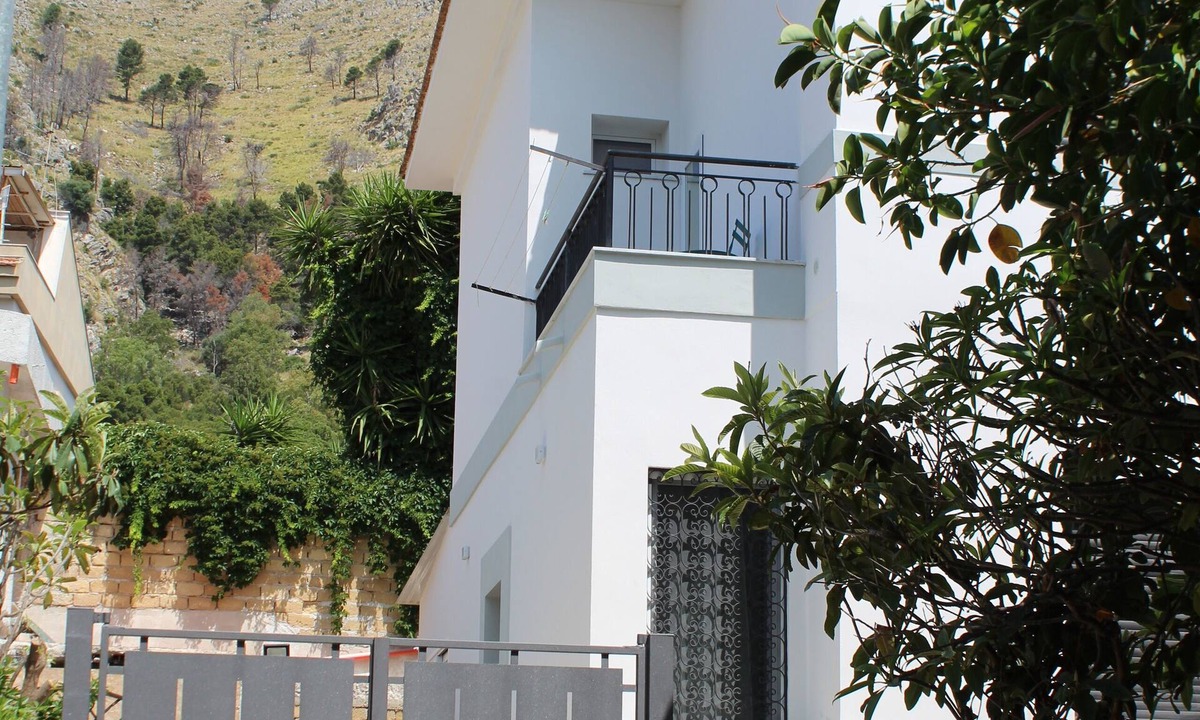 Mondello Apartment | Villa Mercurio Ground floor 600 meters from the beautiful beach of MONDELLO