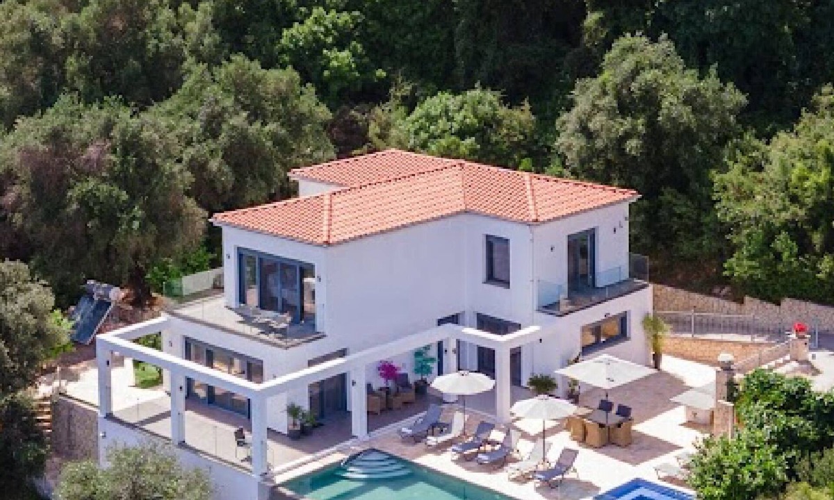 Paleokastritsa Villa | Villa Michael. Doukades Corfu. Heated pool and jacuzzi.