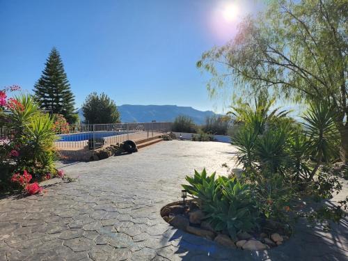 Alora Bed & Breakfast | Villa Mika