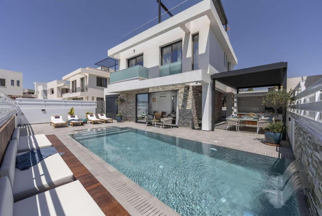 Pernera Villa | Villa Millie