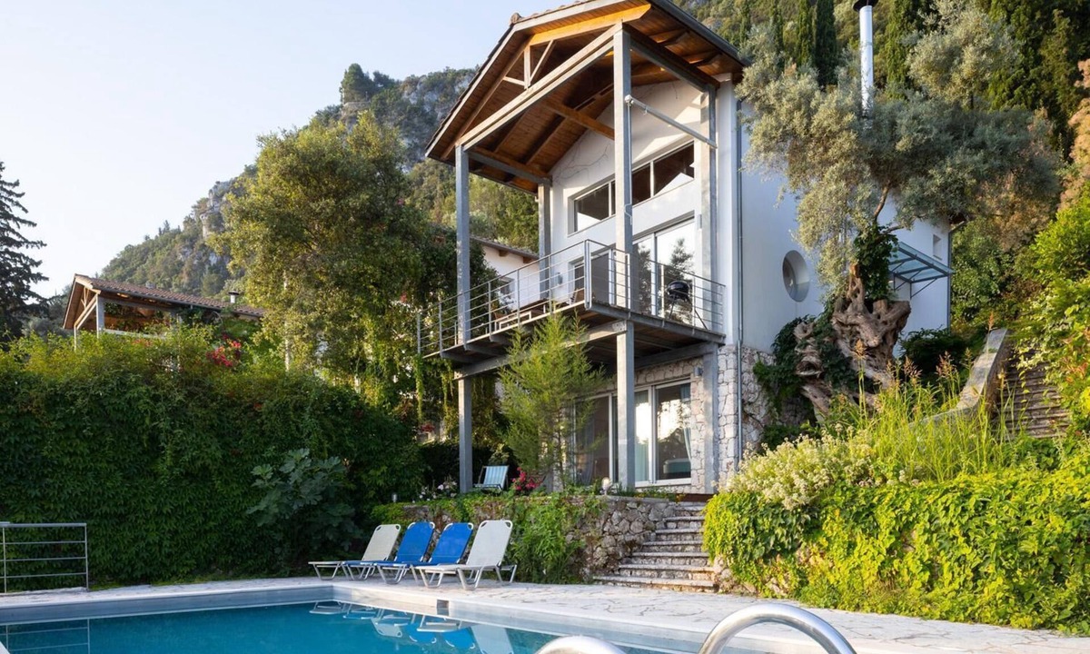 Agios Ioannis Villa | Villa Milos - Three Bedroom Villa, Sleeps 6