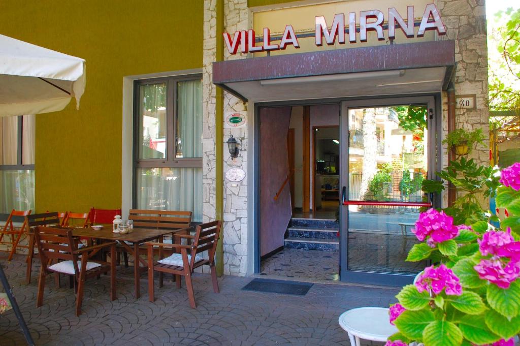 Marina Centro Hotel | Villa Mirna