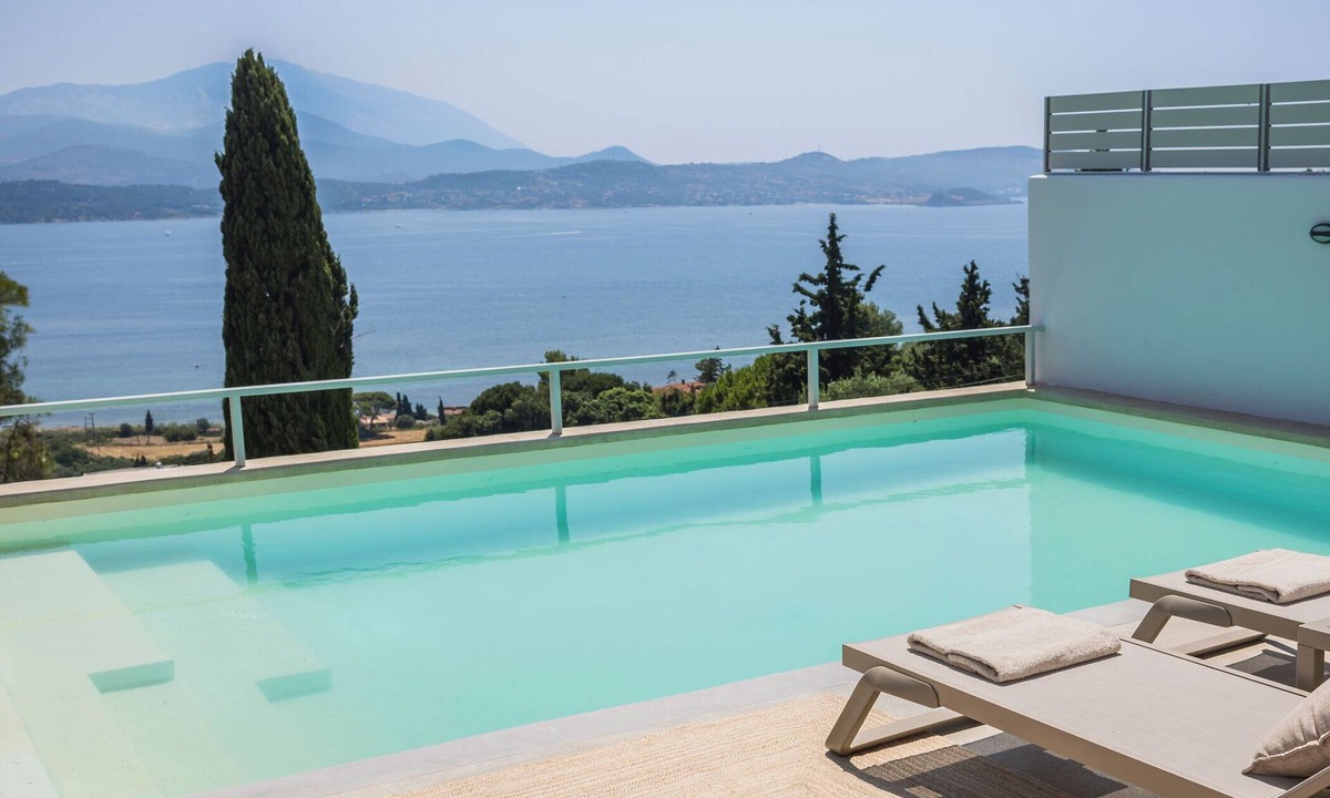 Paliki Villa | Villa Mirto - Iris Sunset Villas