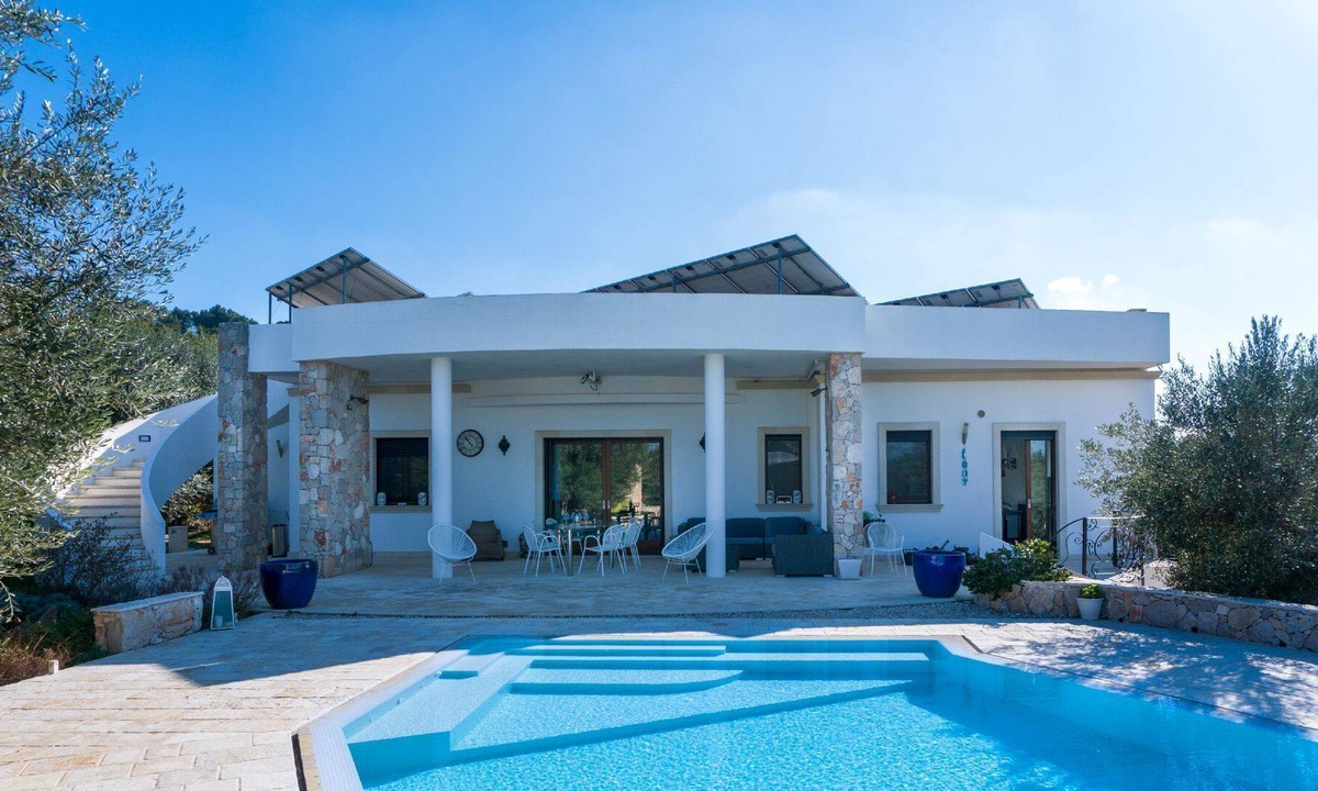 Casarano Villa | Villa Modigliani - Holiday Villa Rental with swimming pool in Salento