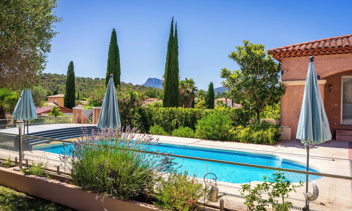 La Crau Villa | Villa Moniris - Provence and the French Riviera Bliss – Private Villa with Pool