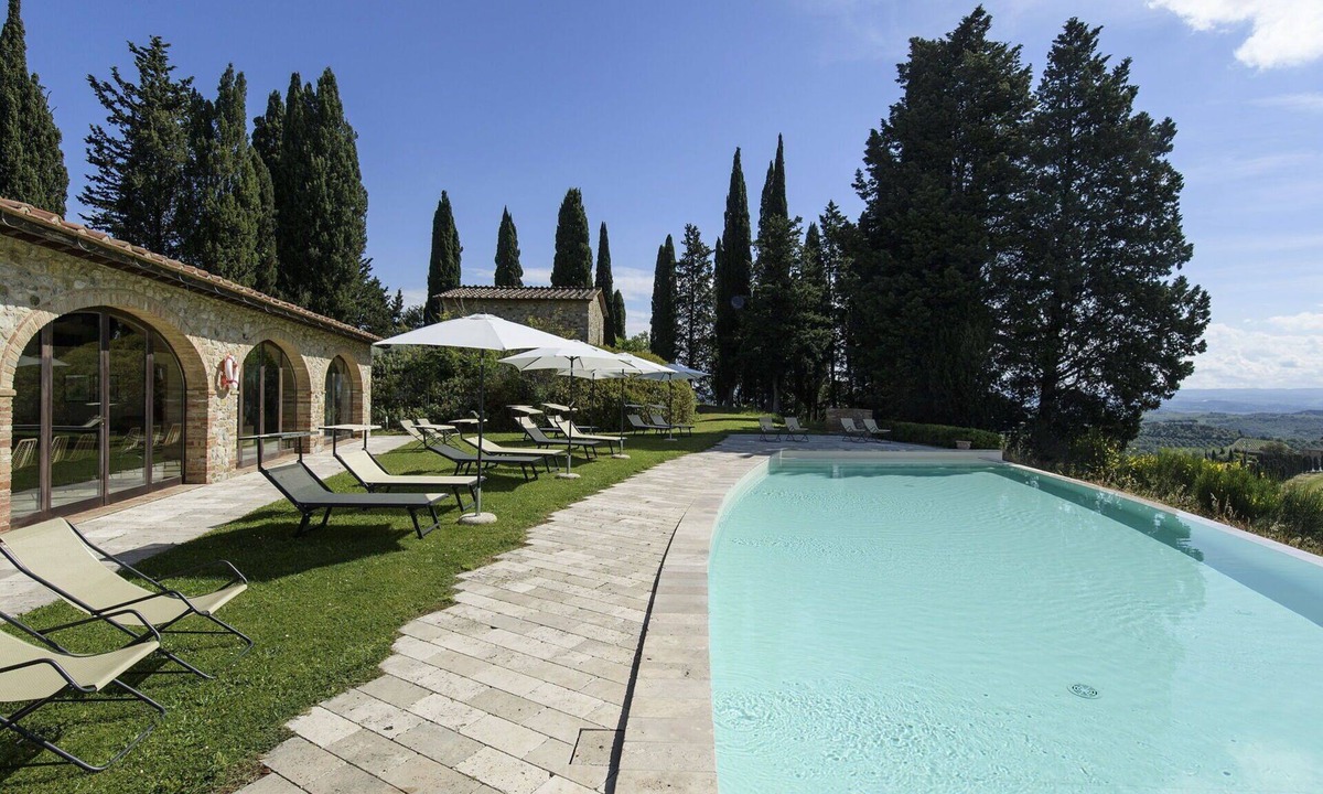 San Gimignano Villa | Villa Montecarulli in San Gimignano private pool