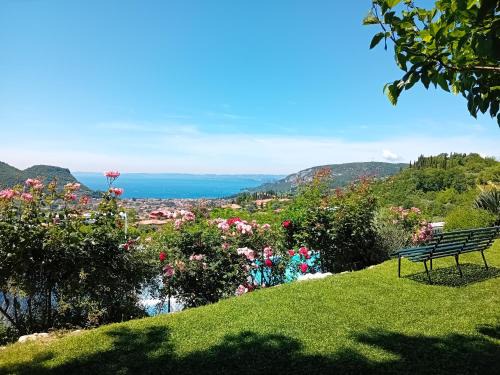 Costermano Apartment | Villa Montegolo