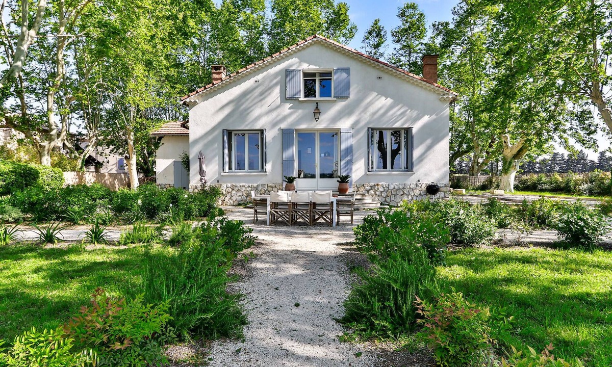 Graveson House | VILLA MONTEL