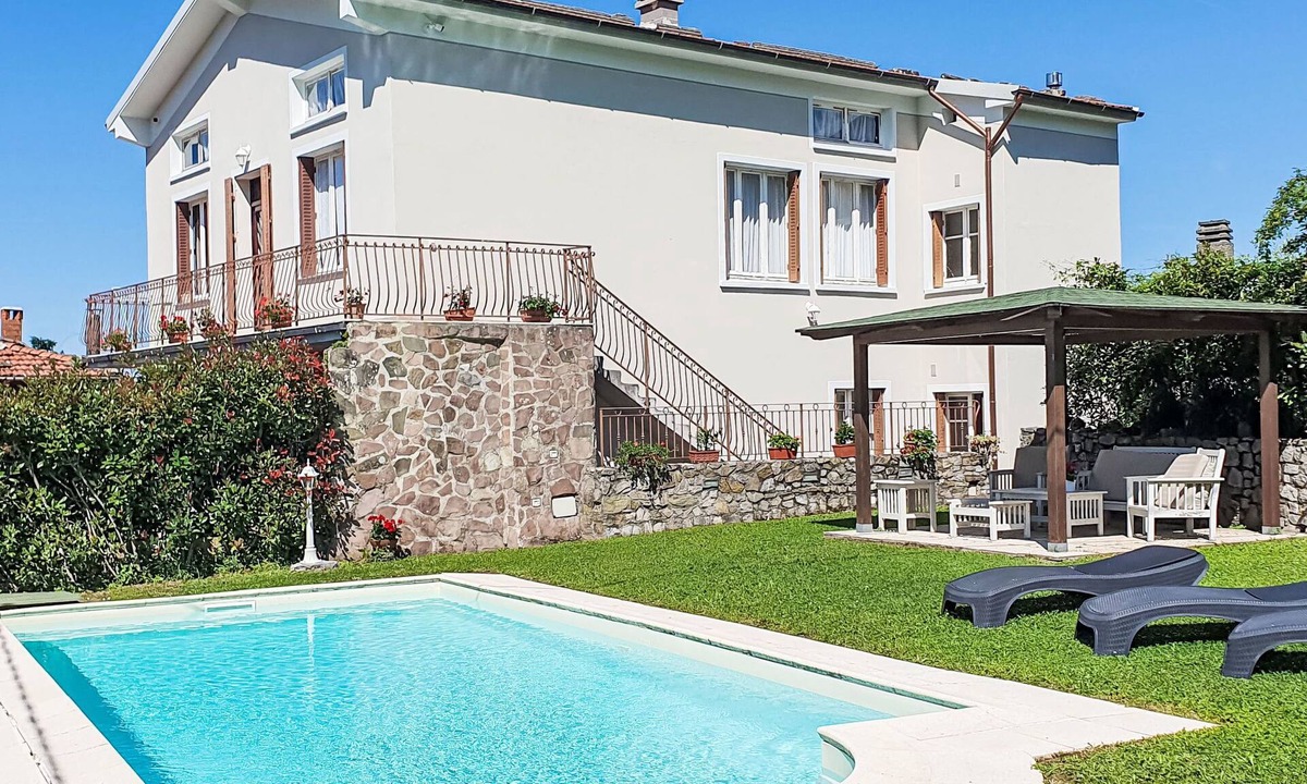 Montefegatesi House | Villa 'Monticello' mit eigenem Pool by Interhome