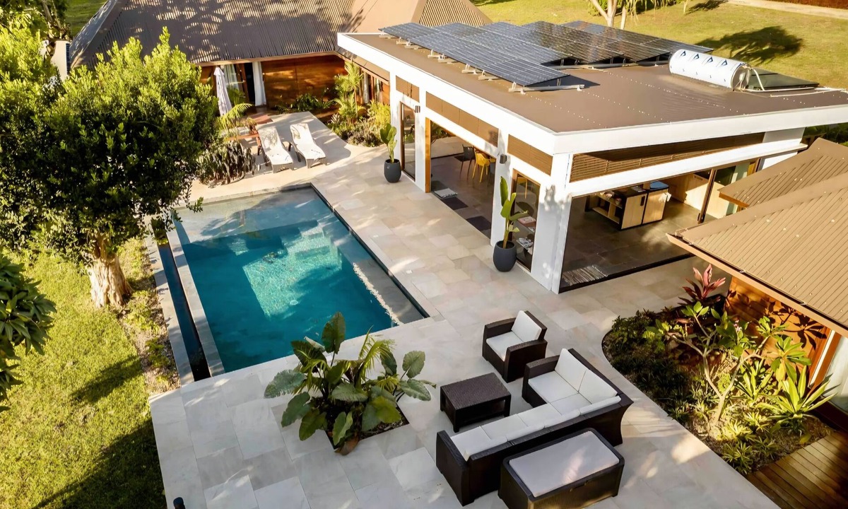 Moorea-Maiao Villa | Villa - Moorea, Haapiti. 4 bedrooms - sleeps 8 to 12 Ideal for families