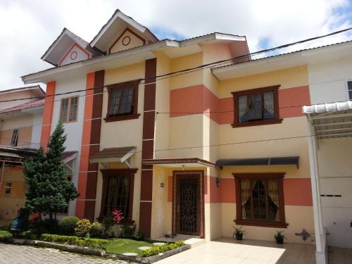 Berastagi Villa | Villa Mutiara Asri