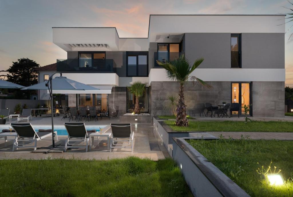 Zaton Villa | Villa N Drage