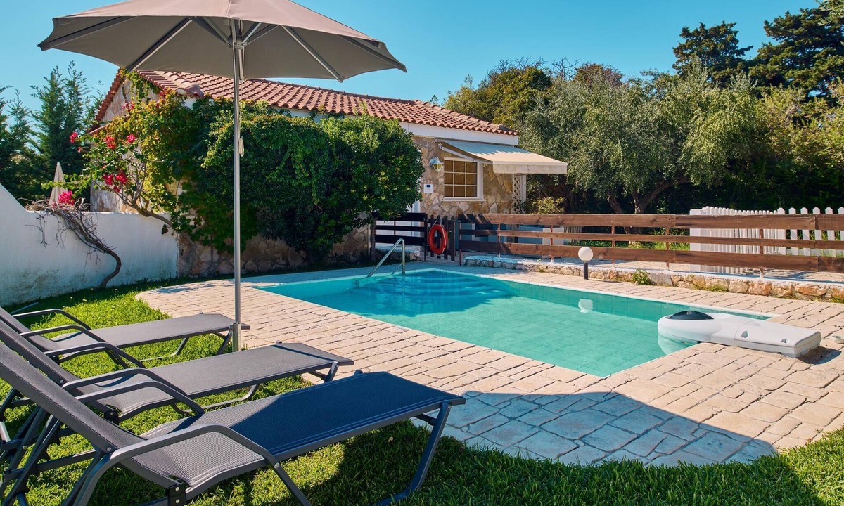 Vasilikos Villa | Villa Nefeli Periyali