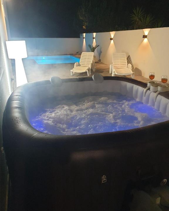 Bompas Villa | Villa Neuve Exceptionnelle avec piscine et SPA