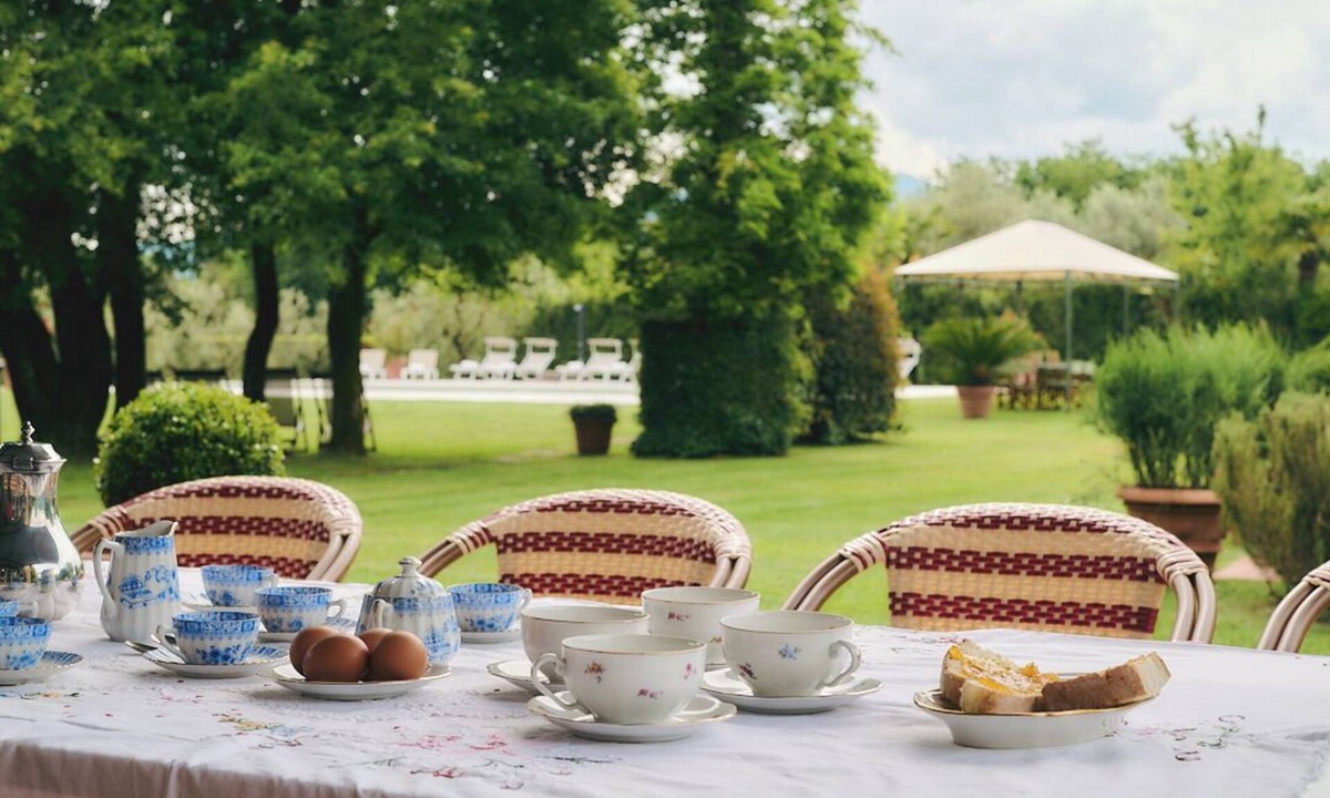 Orentano Villa | Villa Niccolai: Charming Tuscan Villa with Luxury Private Pool & Shading Park