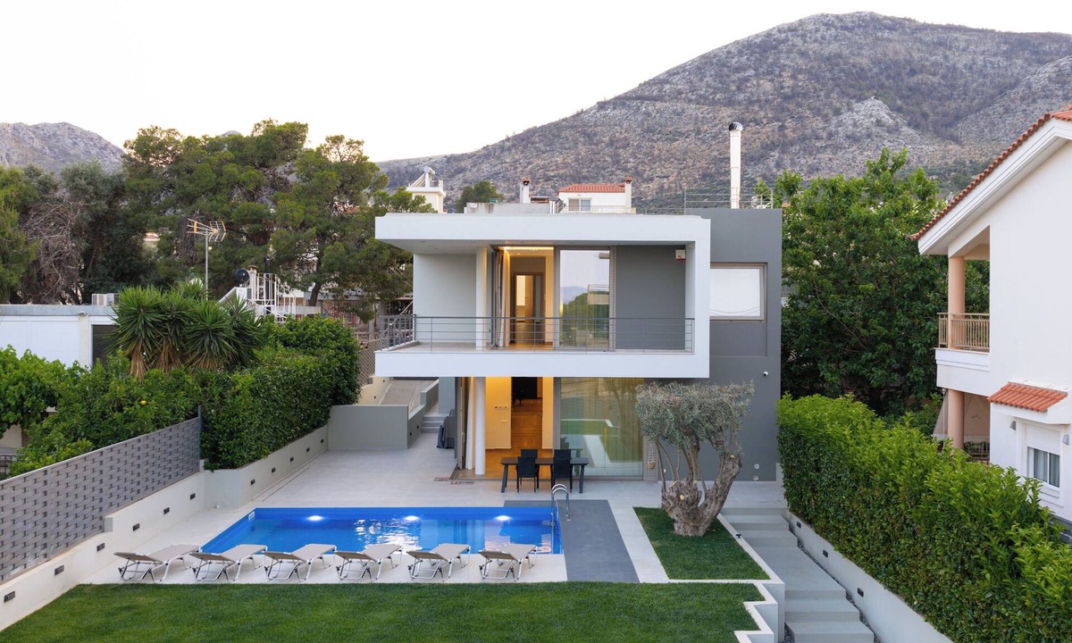 Nea Makri Villa | Villa Olivea - Where every moment blossoms!