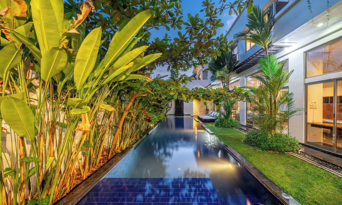 Laksmana Villa | Villa Onyx 18 meter pool, 1 minute walk from Eat st