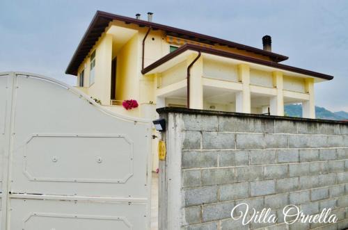 Luni Apartment | Villa Ornella