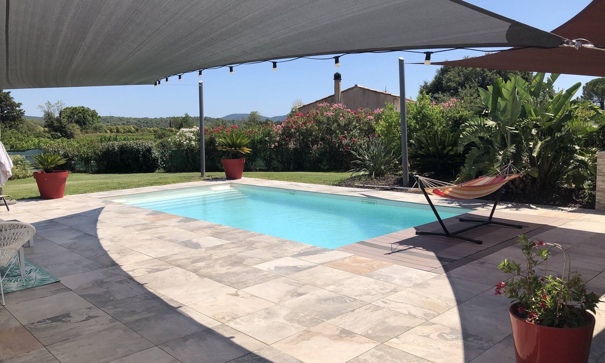 Sollies-Ville Villa | Villa overlooking the hill between Hyeres and St Tropez