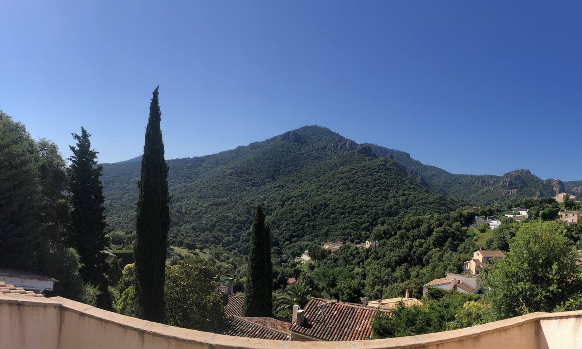 St. Jean de l’Esterel Villa | Villa overlooking the Esterel, private swimming pool