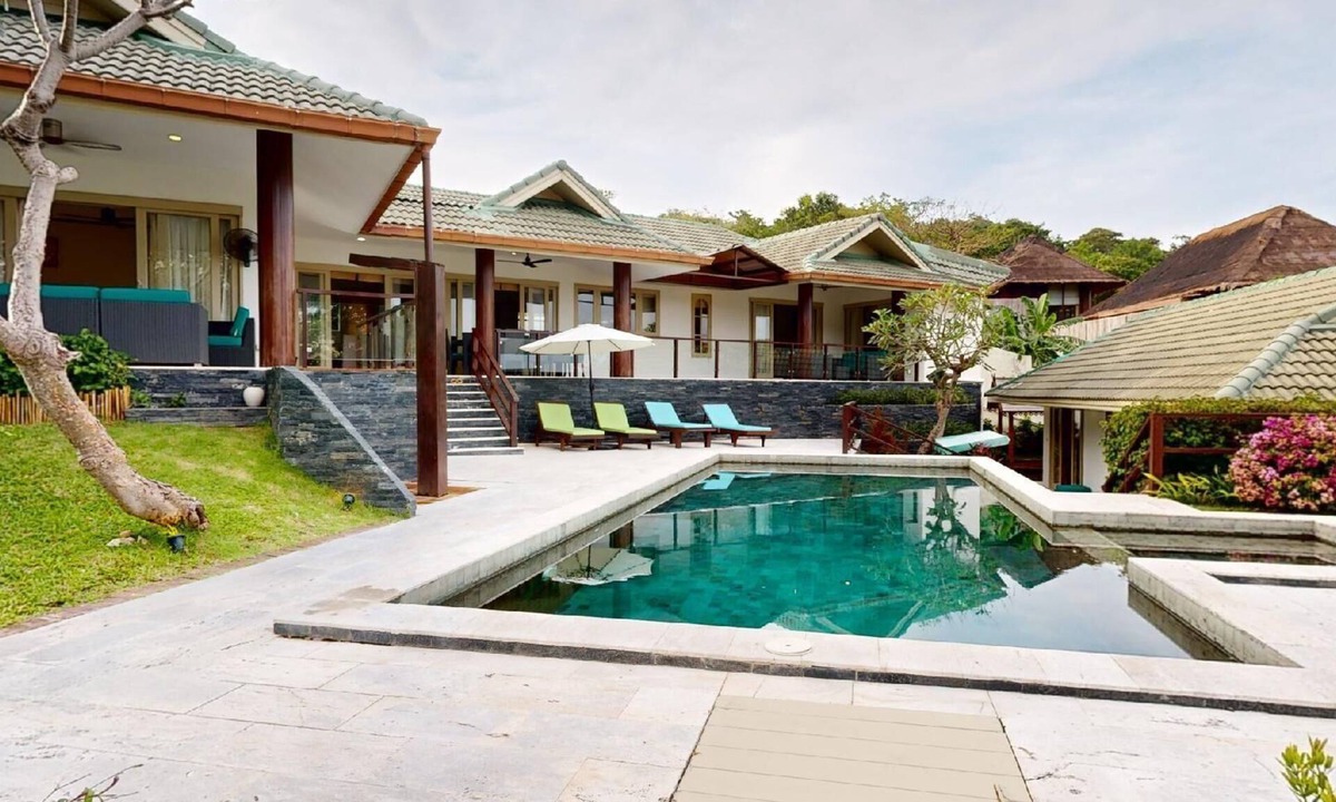 Moo 5 House | Villa overlooking the water