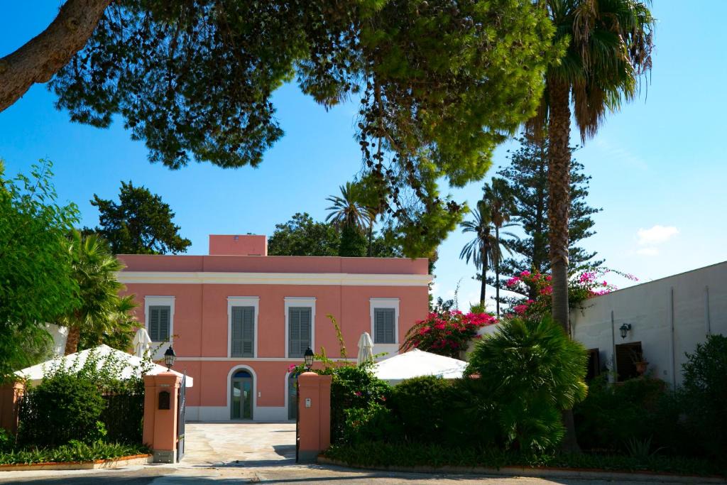Trapani Bed & Breakfast | Villa Pampalone - b&b in dimora storica