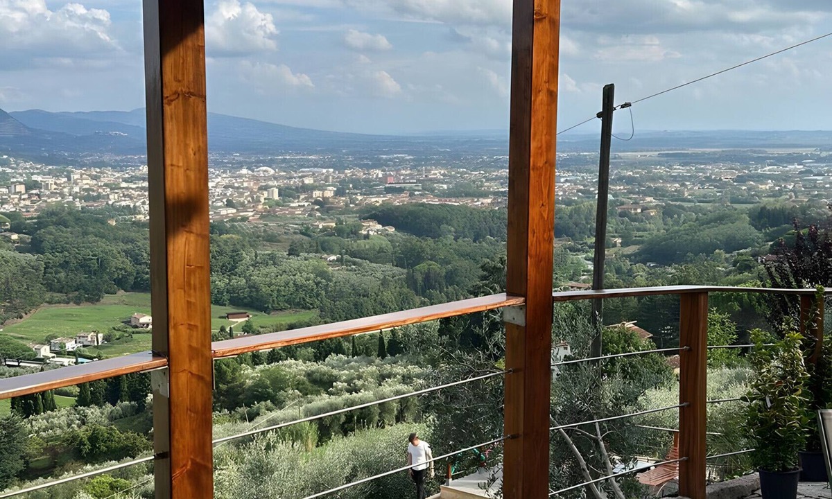 Buggiano Villa | Villa 'Panorama' with Shared Pool, Shared Terrace and Air Conditioning