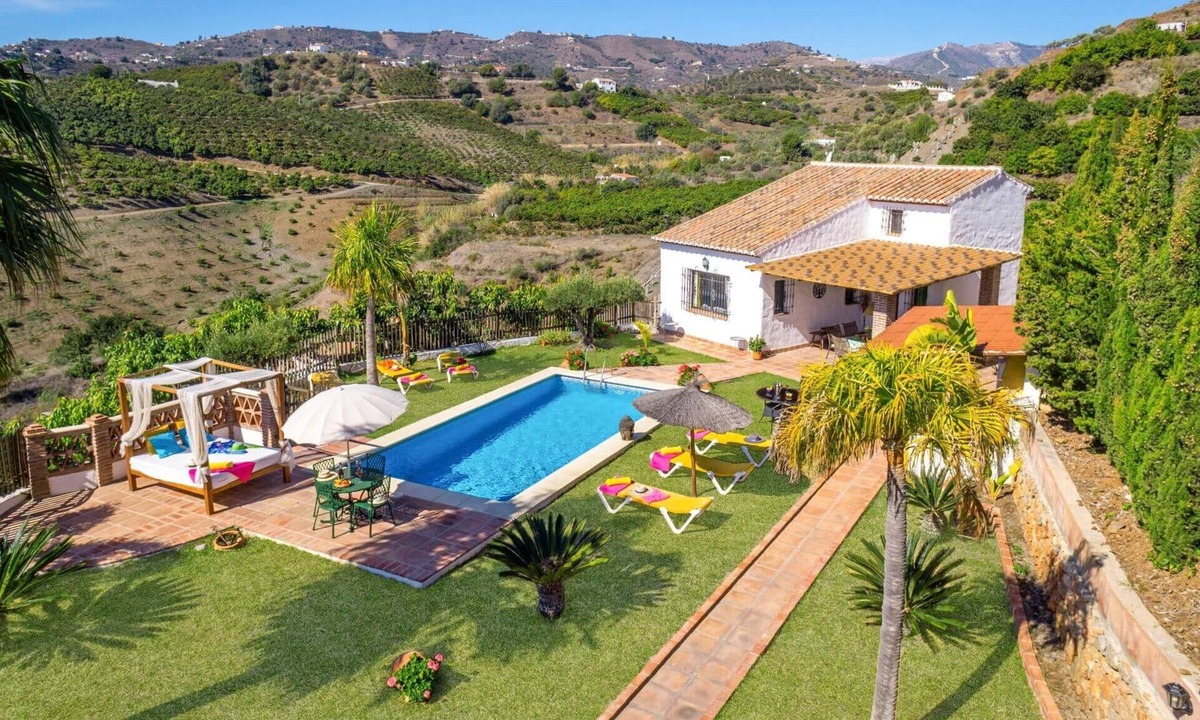 Frigiliana Villa | Villa Paraiso by Villa Plus