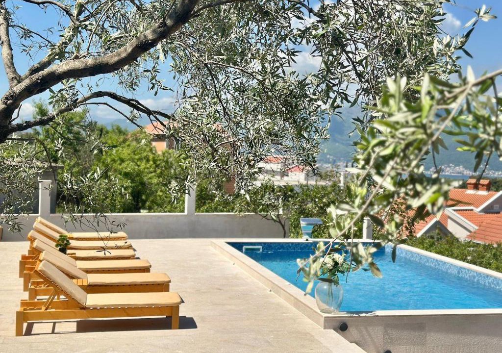 Radovici House | Villa Paula