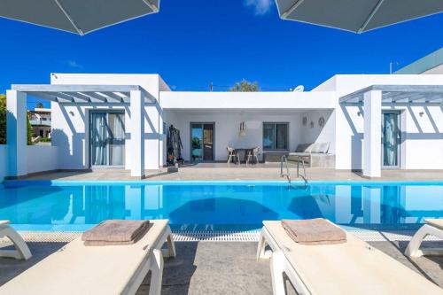 Gennadi Villa | Villa Pefko