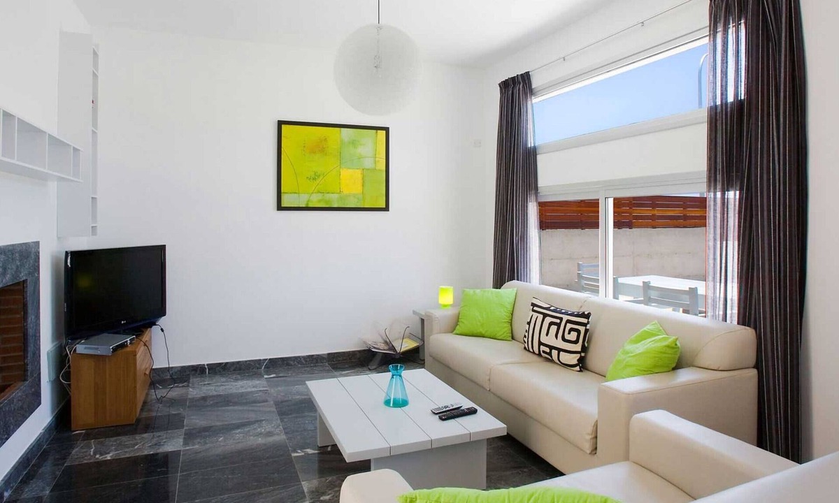 Paphos House | Villa Periwinkle - Three Bedroom
