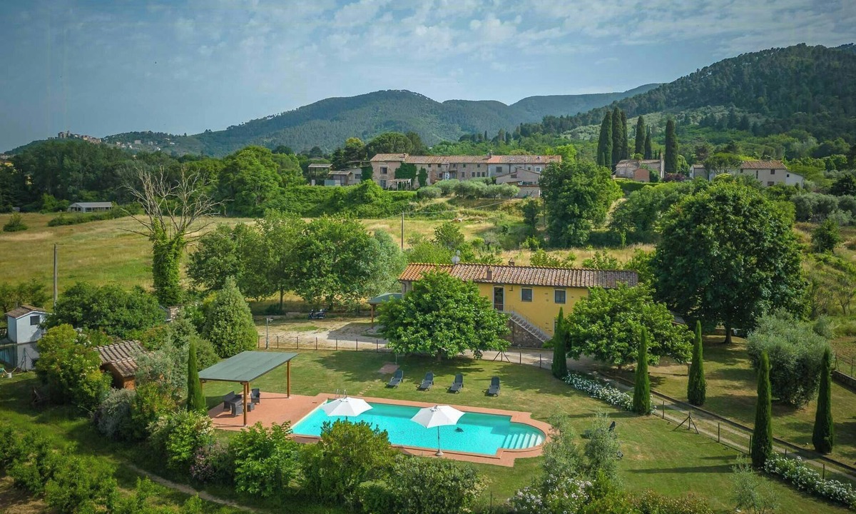 SantʼAndrea di Compito House | Villa Pescheto with private pool close to Lucca