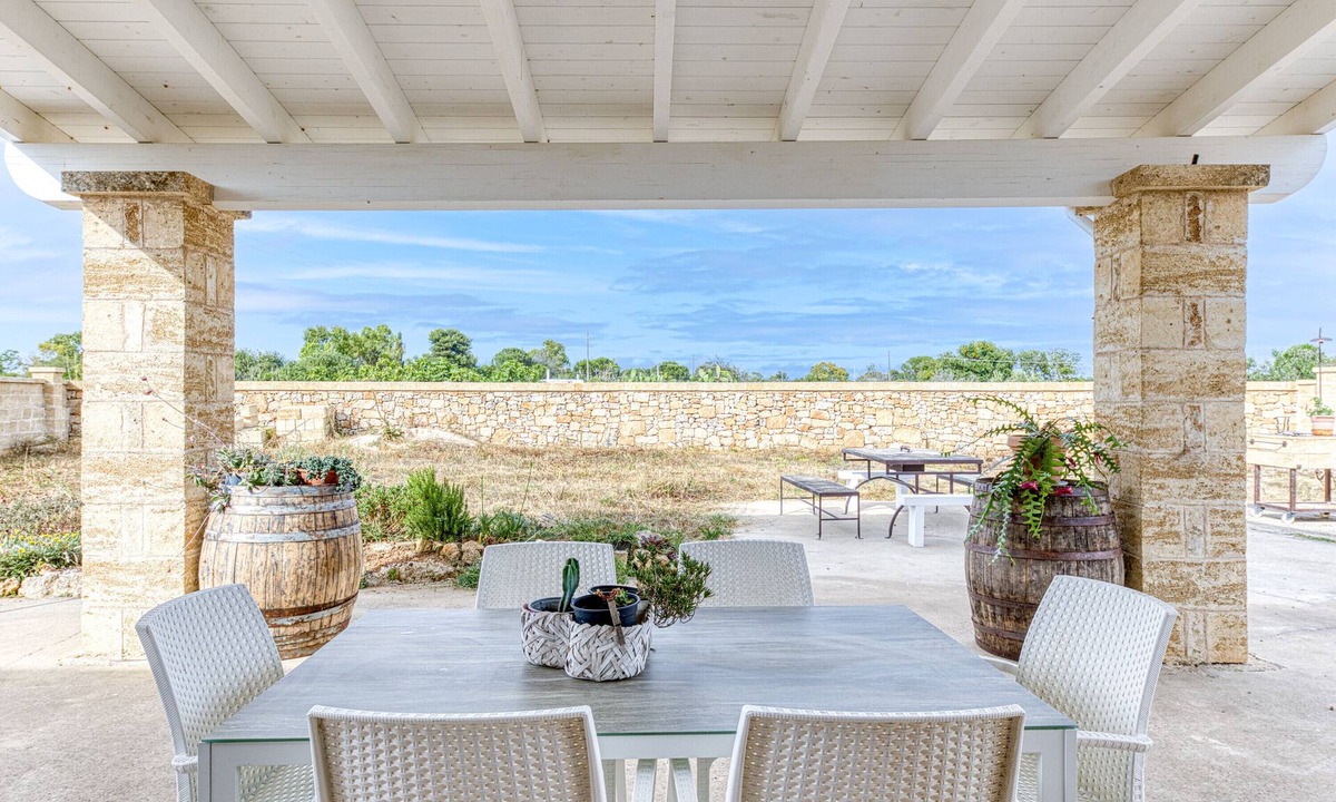 Alessano Villa | Villa 'Petfriendly' with Private Terrace, Wi-Fi and Air Conditioning