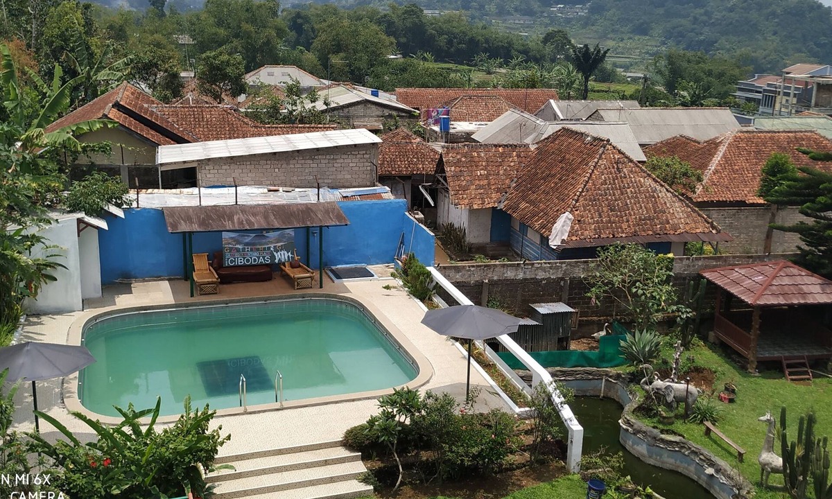 Cipanas Villa | Villa Pribadi Beunying 35 pax